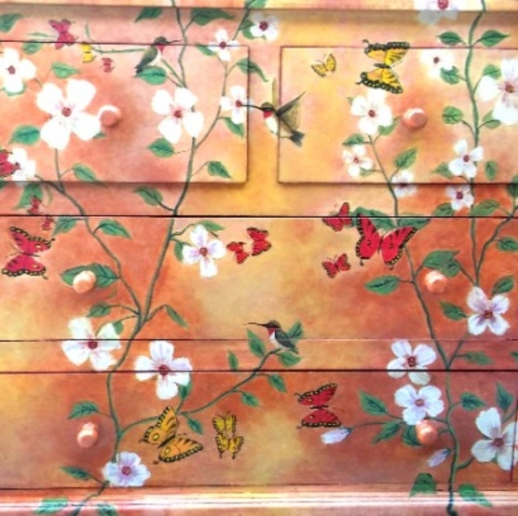 Meet your Posher, April - Picture 3 of 5